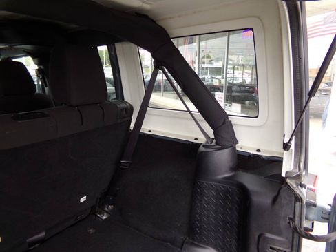 Used 2015 Jeep Wrangler Unlimited Sport w/ Quick Order Package 24S AWD/4WD image 19