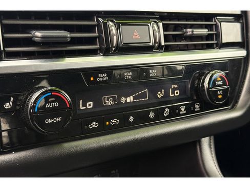Used 2024 Nissan Pathfinder SV FWD image 24