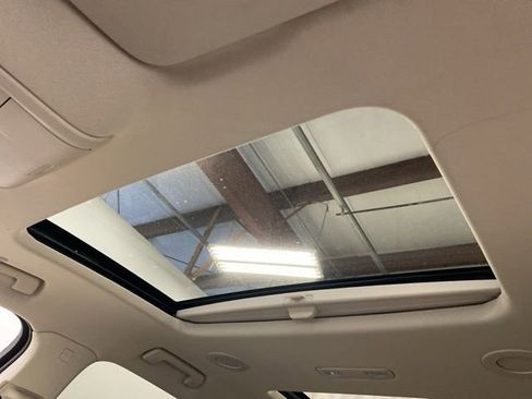 Used 2023 Buick Enclave Essence w/ Experience Buick Package image 19