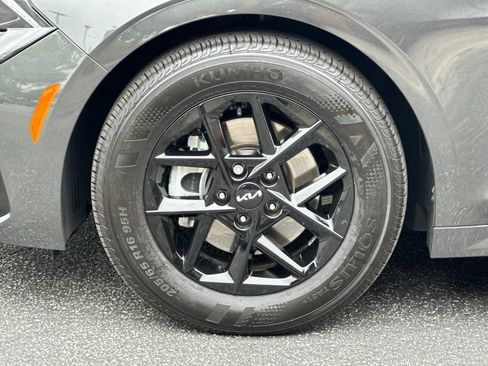 Certified 2025 Kia K5 LXS FWD image 33
