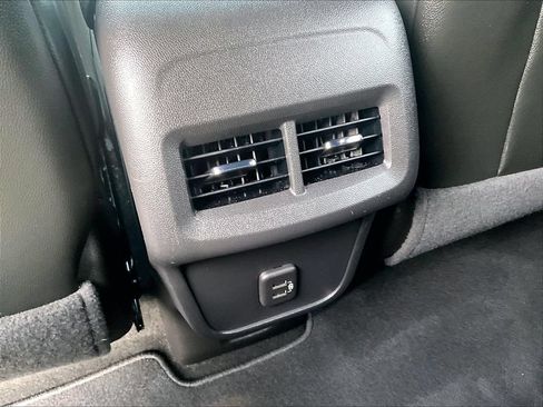 Used 2023 Chevrolet Equinox RS w/ RS Leather Package AWD/4WD image 28