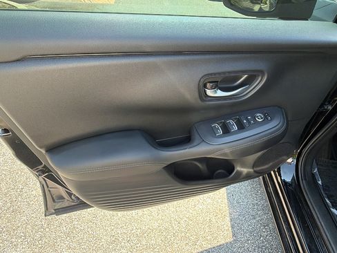 Used 2026 Honda HR-V EX-L image 14