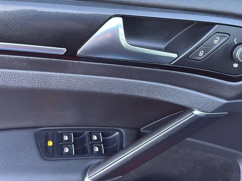 Used 2018 Volkswagen Golf R 4-Door AWD/4WD image 30