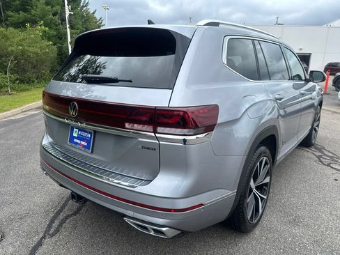 Used 2024 Volkswagen Atlas SEL Premium R-Line AWD/4WD image 5
