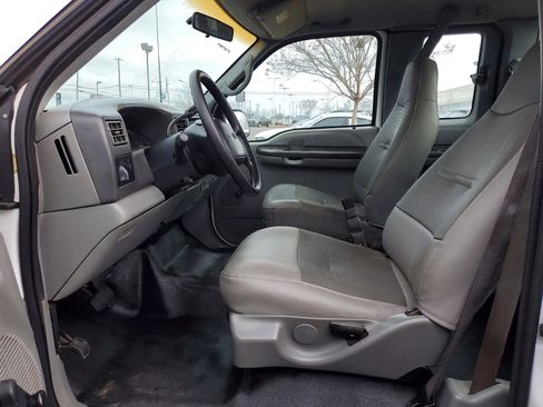 Used 2002 Ford F250 XL image 8