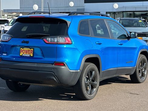 Used 2023 Jeep Cherokee Altitude Lux w/ Lux Elite Package image 4