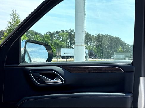 Used 2024 Chevrolet Tahoe Premier image 13