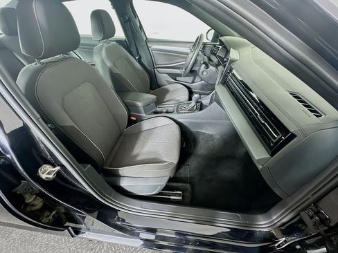 Used 2025 Volkswagen Jetta Sport FWD image 30