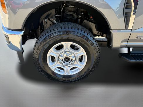 Used 2026 Ford F350 XLT w/ FX4 Off-Road Package AWD/4WD image 23