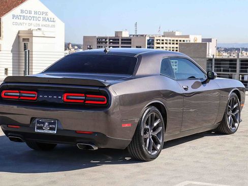 Used 2021 Dodge Challenger R/T w/ Blacktop Package image 4