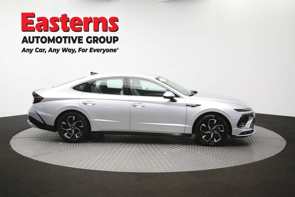 Used 2025 Hyundai Sonata SEL FWD image 48