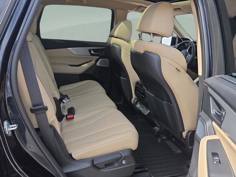 Used 2025 Acura MDX FWD w/ Technology Package image 16