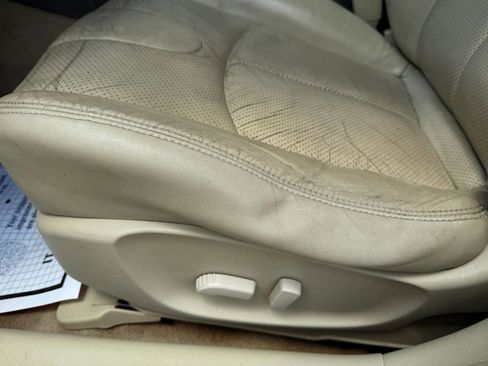 Used 2010 INFINITI G37 Journey w/ Premium Pkg image 18