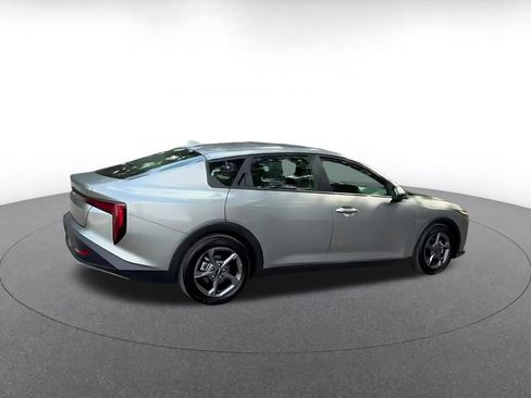 Used 2025 Kia K4 FWD image 12