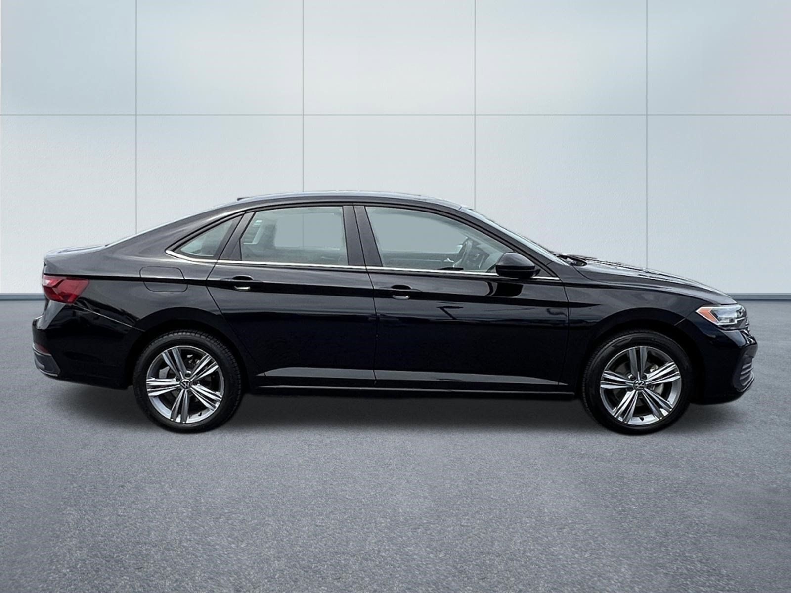 Used 2024 Volkswagen Jetta SE FWD image 7