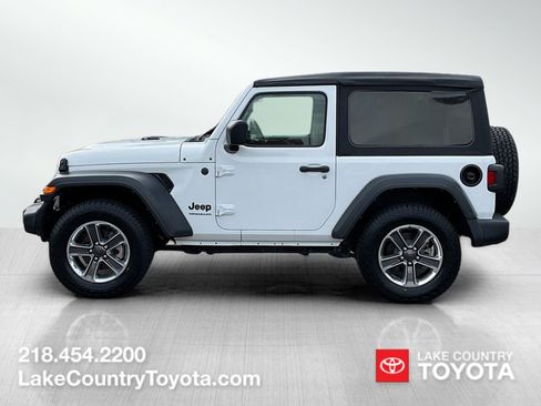 Used 2023 Jeep Wrangler Sport AWD/4WD image 2