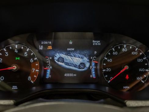 Certified 2025 Jeep Compass Latitude w/ Sun & Sound Group AWD/4WD image 16