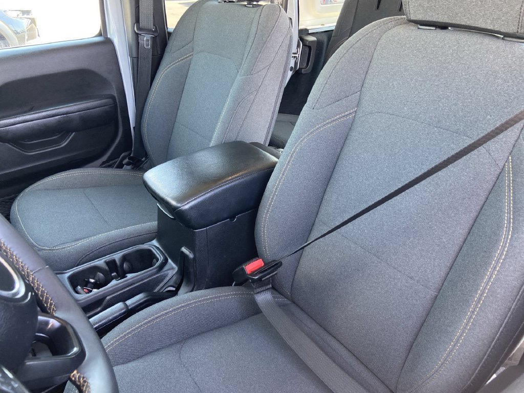 Used 2024 Jeep Wrangler Unlimited AWD/4WD image 14