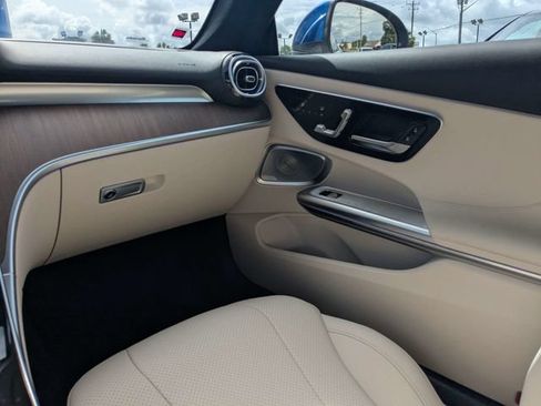 Used 2024 Mercedes-Benz CLE 300 4MATIC Coupe image 14