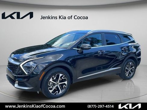 Certified 2025 Kia Sportage EX AWD/4WD image 9