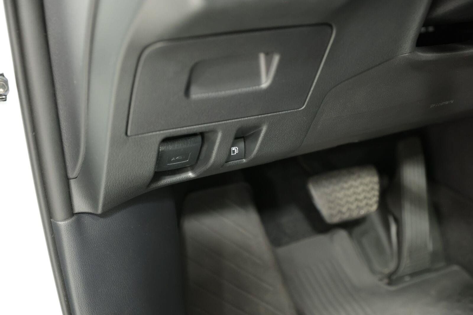 Used 2025 Toyota Grand Highlander AWD image 40