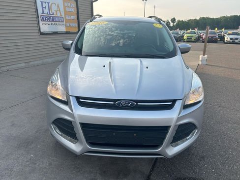 Used 2015 Ford Escape SE w/ Equipment Group 201A AWD/4WD image 2