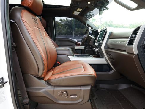 Used 2022 Ford F250 King Ranch w/ King Ranch Ultimate Package AWD/4WD image 8