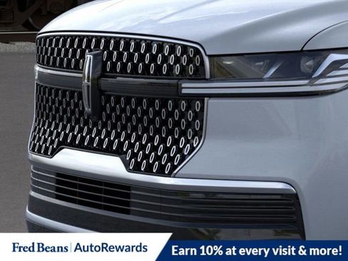 New 2026 Lincoln Navigator L Reserve AWD/4WD image 17