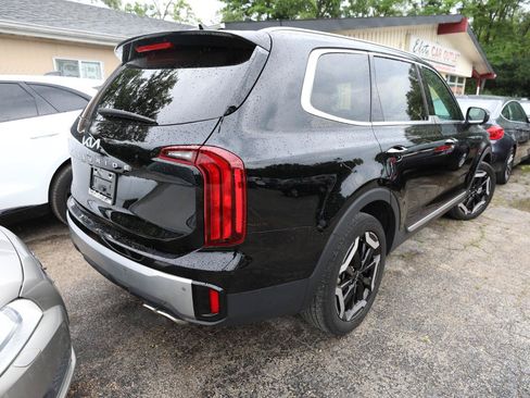 Used 2023 Kia Telluride S w/ S Sunroof Package FWD image 4