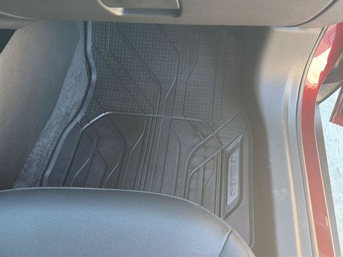 Used 2025 Chevrolet Trax RS w/ Driver Confidence Package FWD image 32