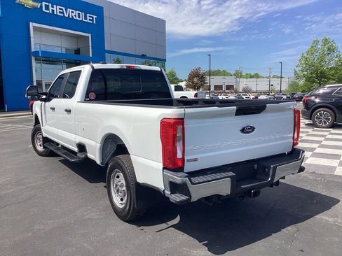 Used 2023 Ford F250 XL w/ Snow Plow Prep Package AWD/4WD image 2