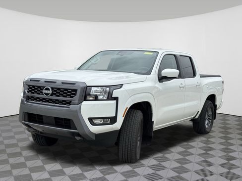 Certified 2025 Nissan Frontier SV w/ SV Convenience Package image 15