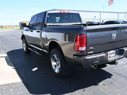 Used 2017 RAM 1500 Express w/ Express Value Package AWD/4WD image 17