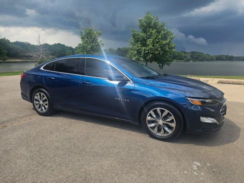 Used 2019 Chevrolet Malibu LT FWD image 3