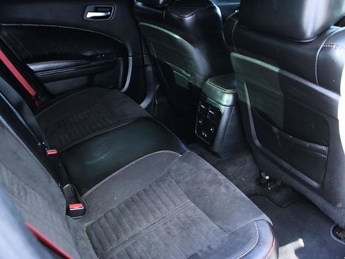 Used 2018 Dodge Charger R/T RWD image 14