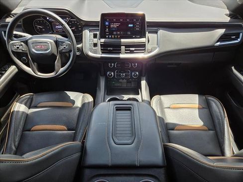 Used 2021 GMC Yukon AT4 w/ AT4 Premium Plus Package AWD/4WD image 17