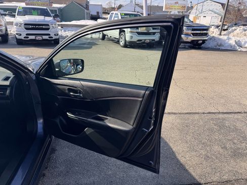 Used 2017 Honda Accord Sport Special Edition image 36