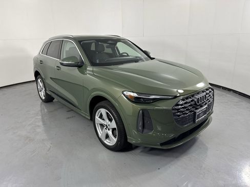 Used 2025 Audi Q5 Premium Plus w/ Premium Plus AWD/4WD image 33