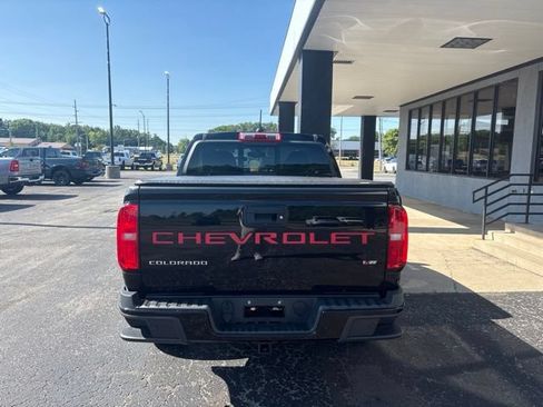Used 2022 Chevrolet Colorado Z71 AWD/4WD image 9
