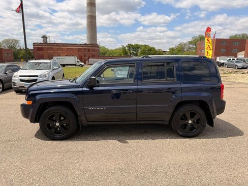 Used 2016 Jeep Patriot High Altitude AWD/4WD image 3