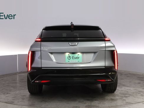 Used 2024 Cadillac Lyriq Tech w/ Driver Assist Package AWD/4WD image 15