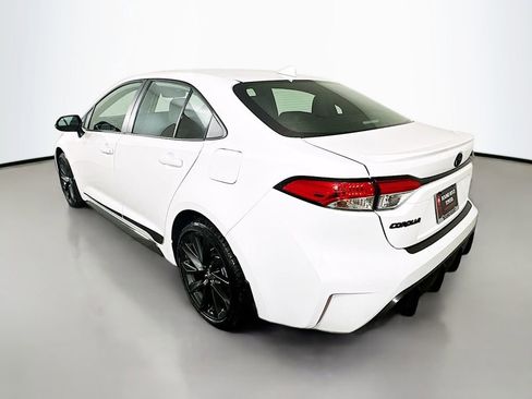 Used 2025 Toyota Corolla SE image 7