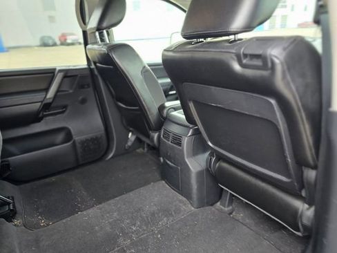 Used 2010 Nissan Titan LE w/ Technology Pkg AWD/4WD image 10