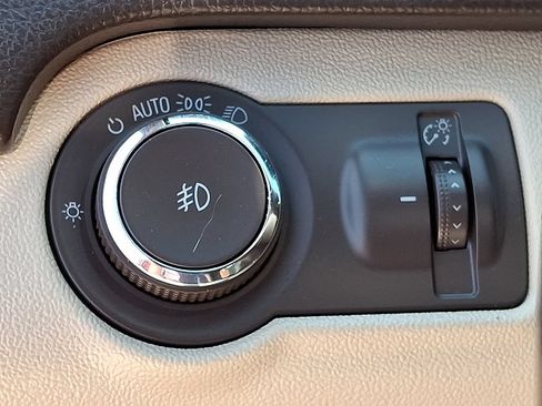 Used 2014 Buick Regal FWD image 25