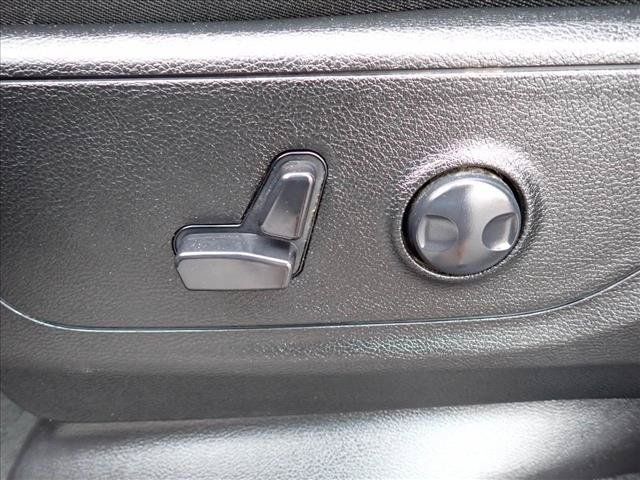 Used 2023 RAM 1500 Big Horn AWD/4WD image 12