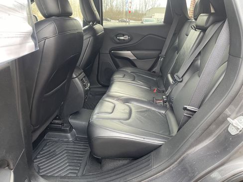 Used 2019 Jeep Cherokee High Altitude image 19