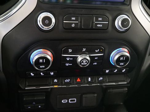 Certified 2021 GMC Sierra 1500 SLT w/ SLT Premium Package image 23