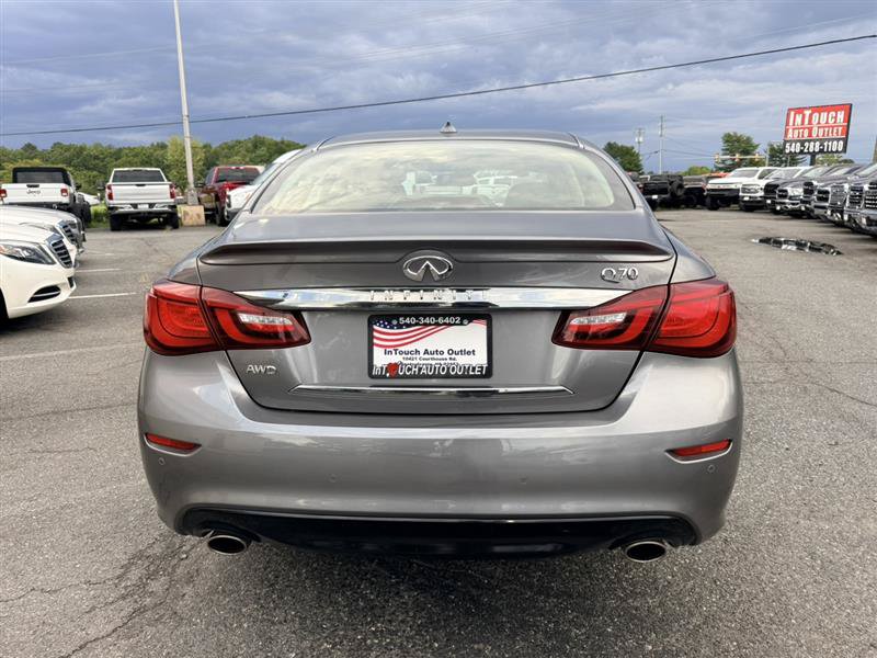 Used 2017 INFINITI Q70 3.7 AWD/4WD image 6