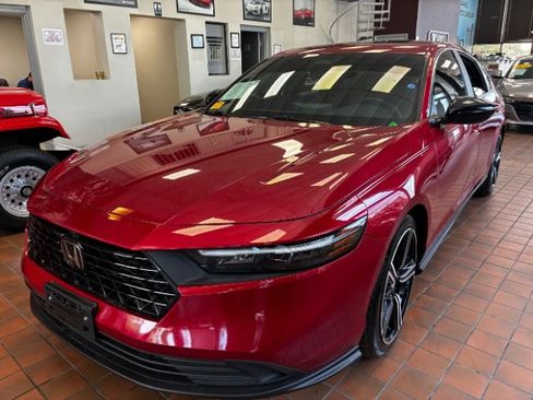 Used 2023 Honda Accord Sport image 7