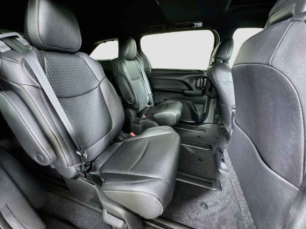 New 2026 Toyota Sienna XLE Woodland Edition AWD/4WD image 29
